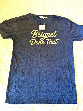 The Royal Standard Men's T-Shirt Size L Gray Short Sleeve V-Neck Graphic Print